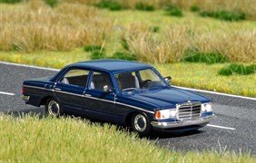 5661 Mercedes-Benz W 123